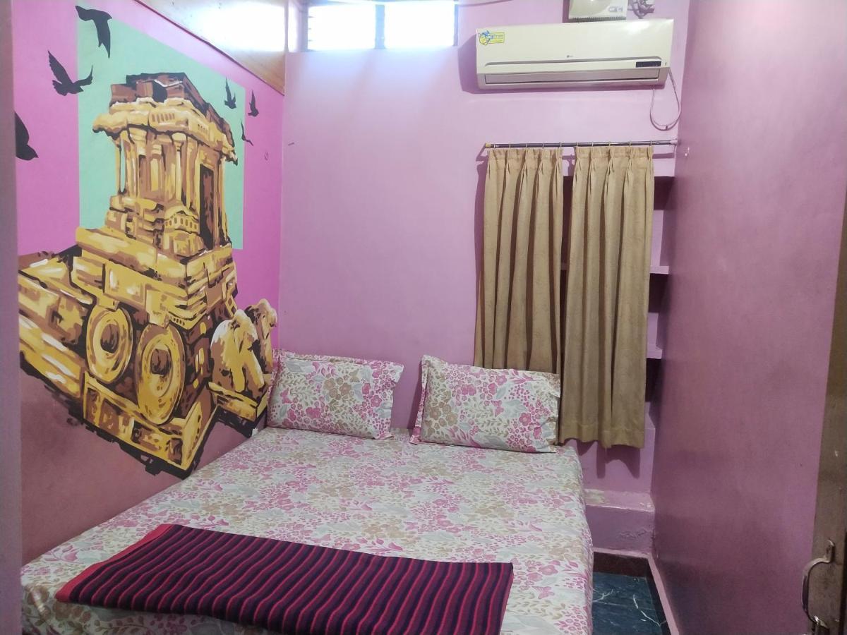 Temple View Guest House هامبي الغرفة الصورة